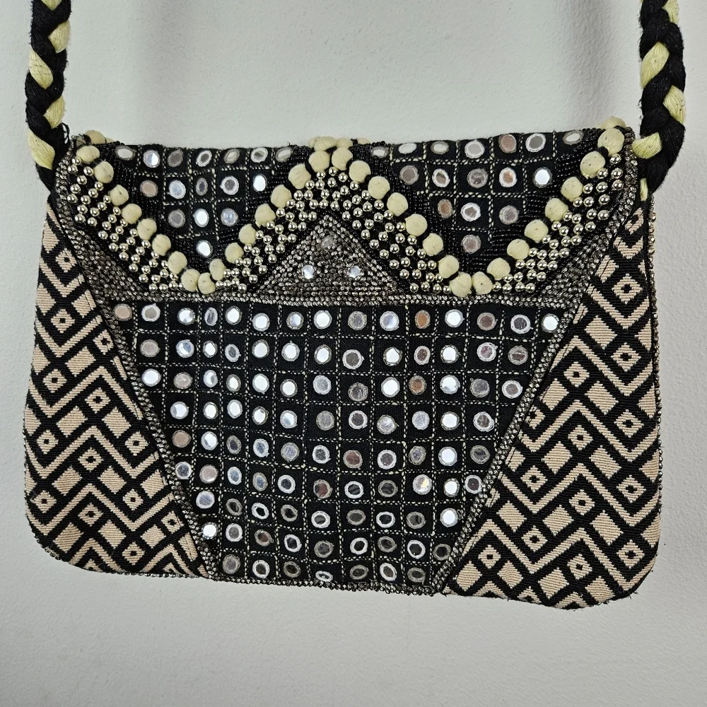 Big Buddha Womens Banjo Beading Crossbody Bag Multicolor Size 13x9x1 Boho - Picture 5 of 8